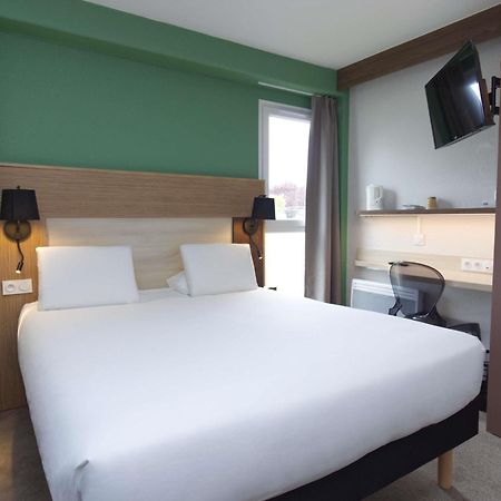 Greet Hotel Dijon Sud Longvic Bagian luar foto