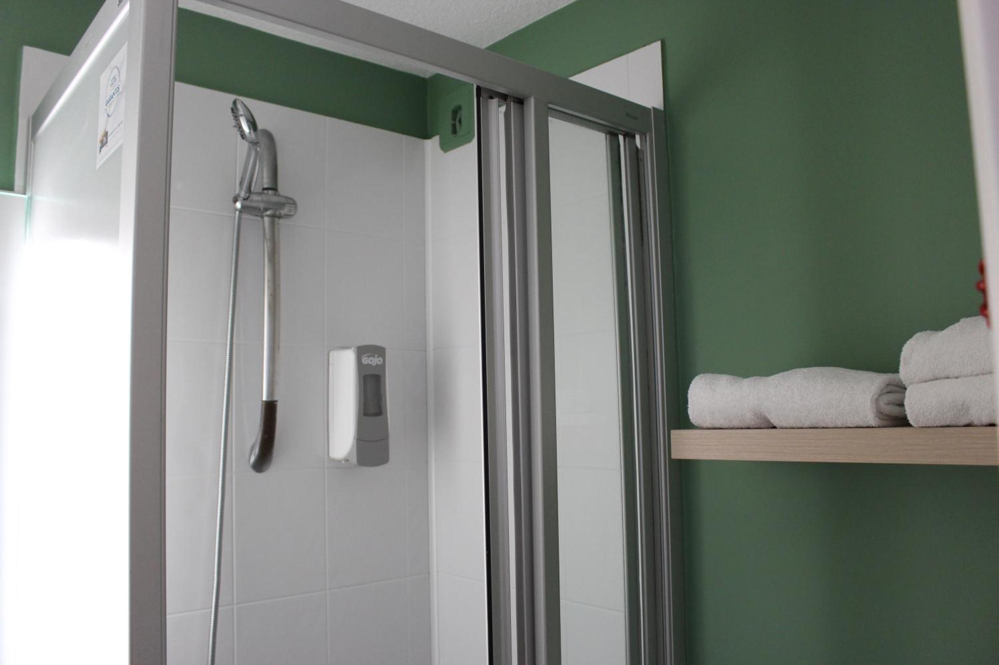 Greet Hotel Dijon Sud Longvic Bagian luar foto