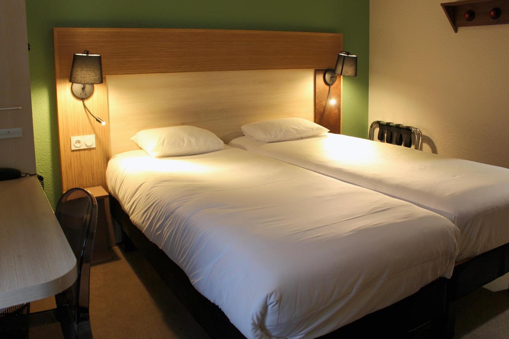 Greet Hotel Dijon Sud Longvic Bagian luar foto