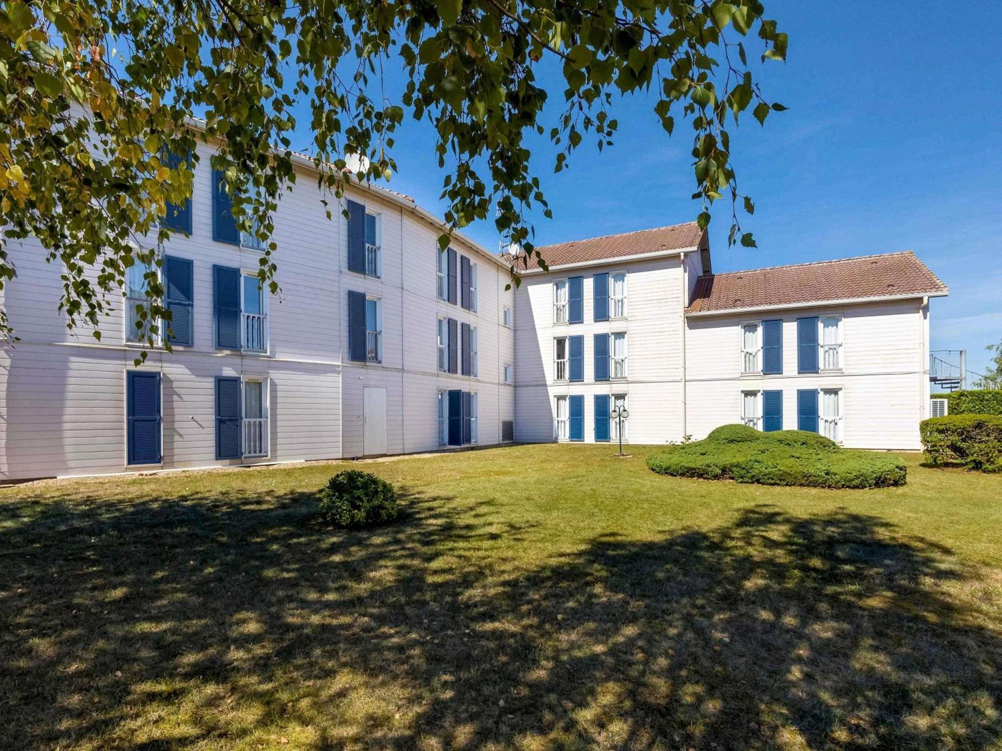Greet Hotel Dijon Sud Longvic Bagian luar foto