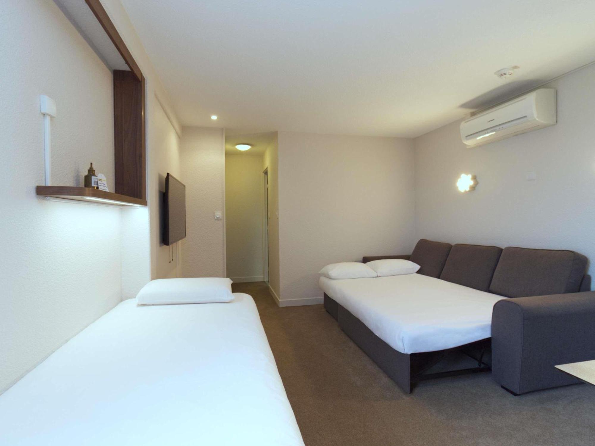 Greet Hotel Dijon Sud Longvic Bagian luar foto