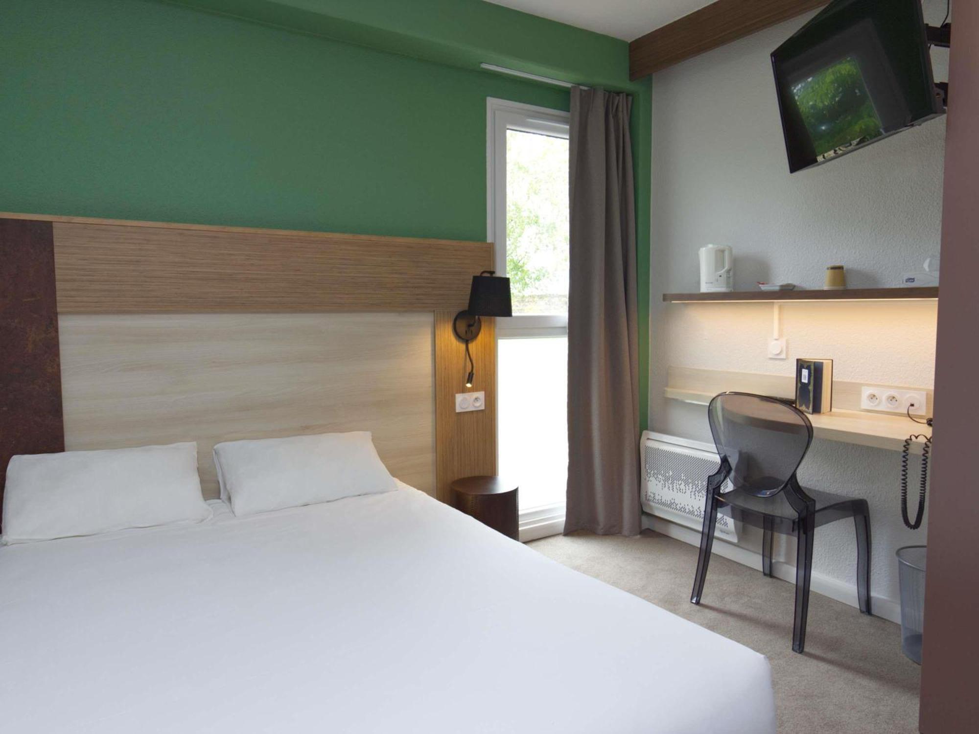 Greet Hotel Dijon Sud Longvic Bagian luar foto