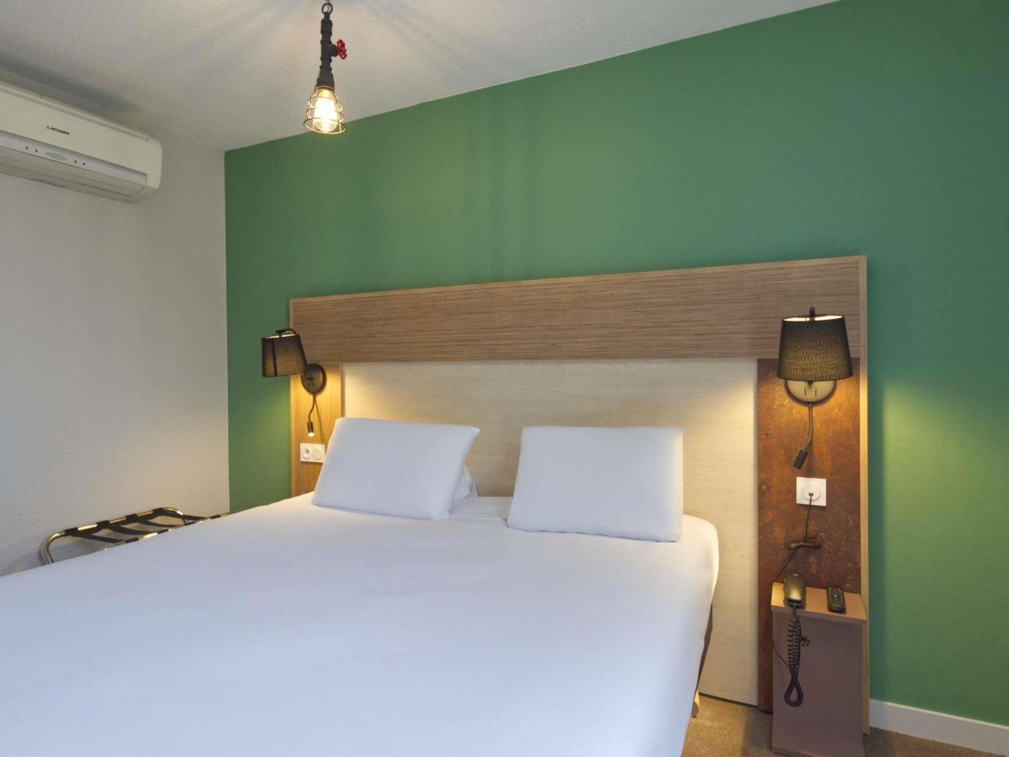 Greet Hotel Dijon Sud Longvic Bagian luar foto